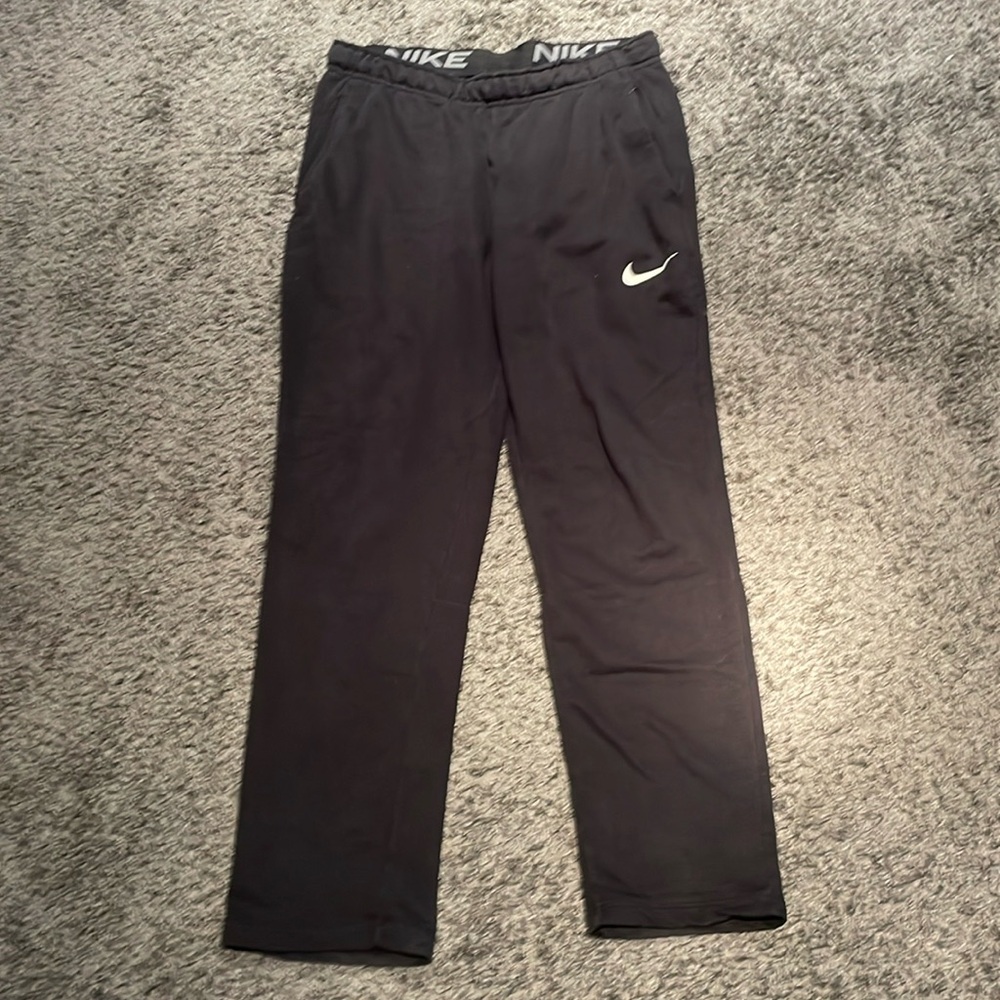 Black Nike sweatpants